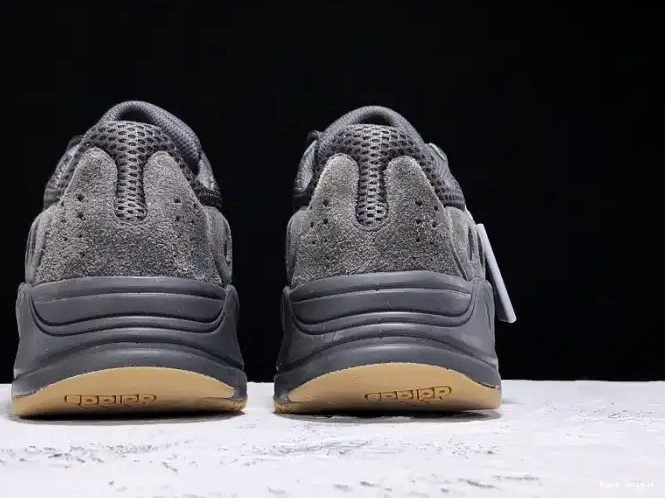 hype Adidas Utility FV5304 700 Black Yeezy Boost 0612